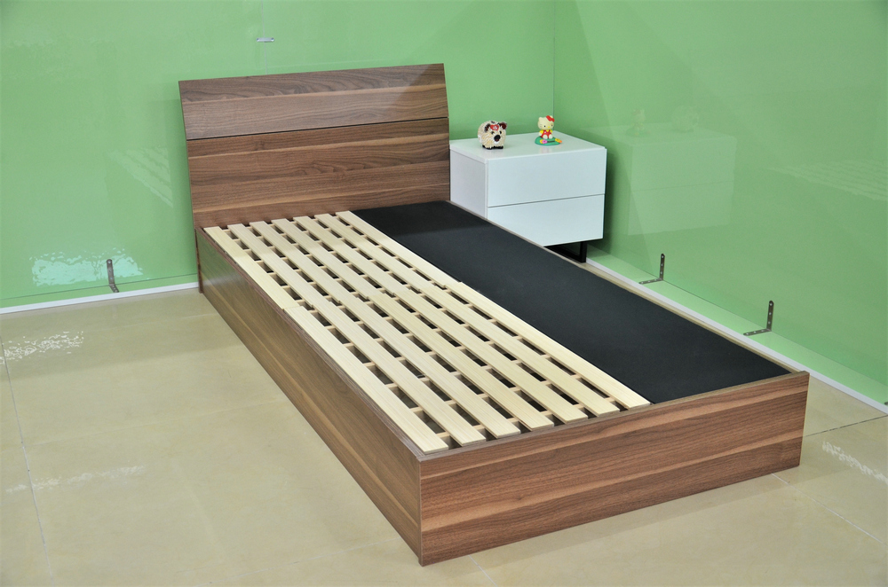 ベッド(天然木＋合板)
